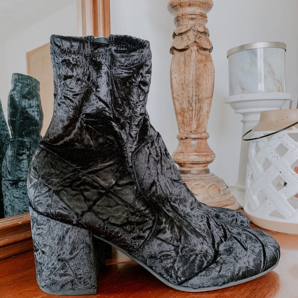 Marc Fisher velvet boots